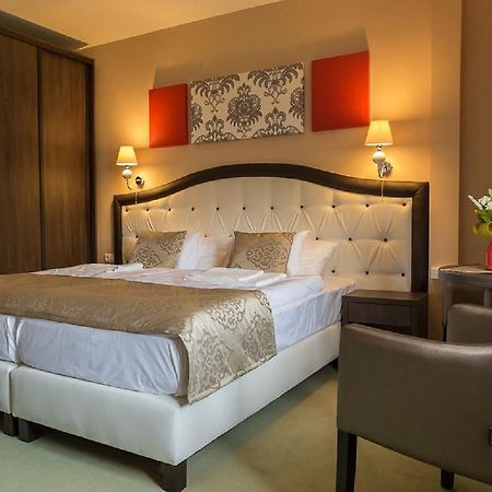 Sappusztai Vendeghaz Hotel Damak Ngoại thất bức ảnh