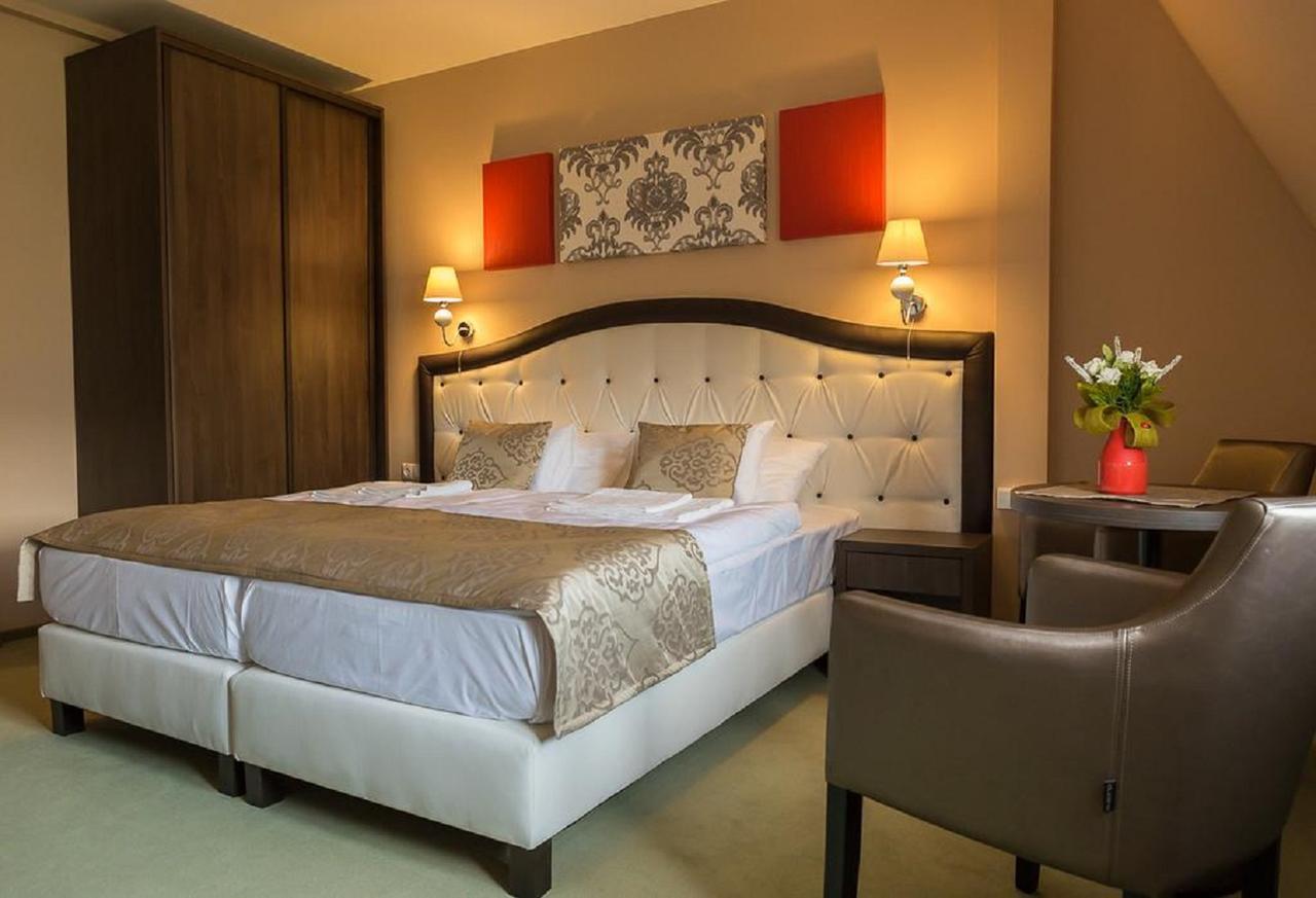 Sappusztai Vendeghaz Hotel Damak Ngoại thất bức ảnh